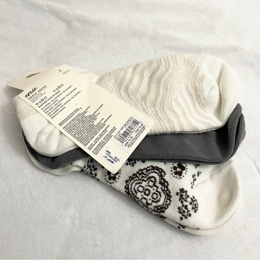 Aerie one size 3pack Patterned and Solid Ankle Socks Set - Picture 3 of 3